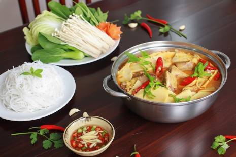 Lẩu măng vịt