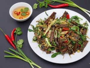 Lươn xào sả ớt