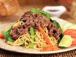 Mỳ xào bò