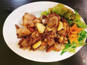 Vit Chay Toi鴨肉のﾆﾝｲｸ炒